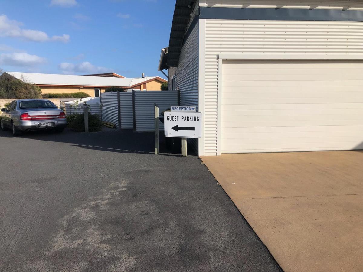 Wytonia Beachfront Accommodation Port Fairy Exterior foto