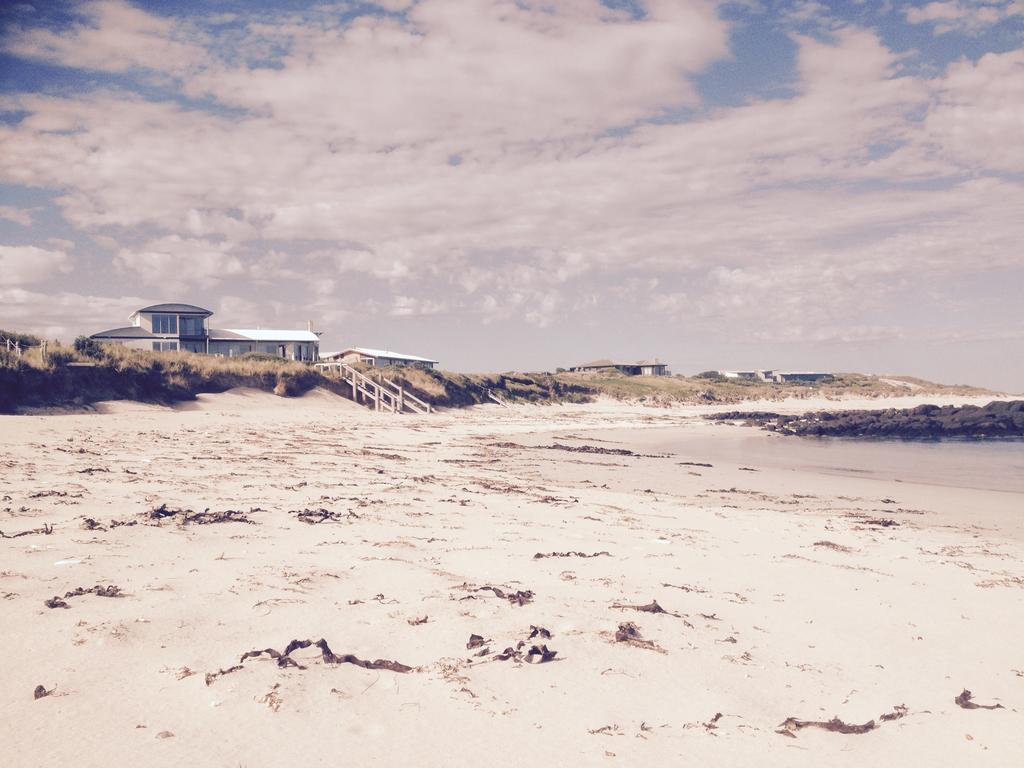 Wytonia Beachfront Accommodation Port Fairy Exterior foto